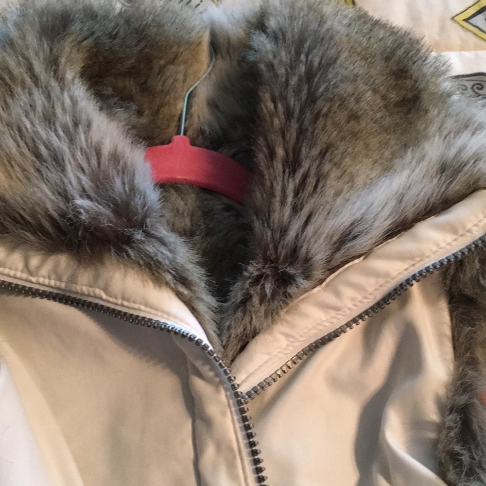 Faux fur lined vest, white sz S-weatherproof